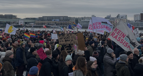 Масштабные протесты против ультраправых в Германии